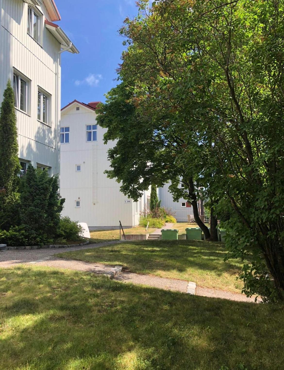 Laegenhet Med Egen Ingang. Appartement Sundsvall Buitenkant foto